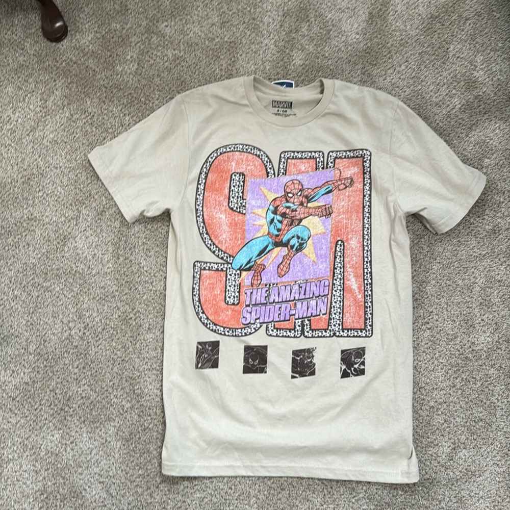 Spider Man Mens T shirt NWT size S - Picture 1 of 3